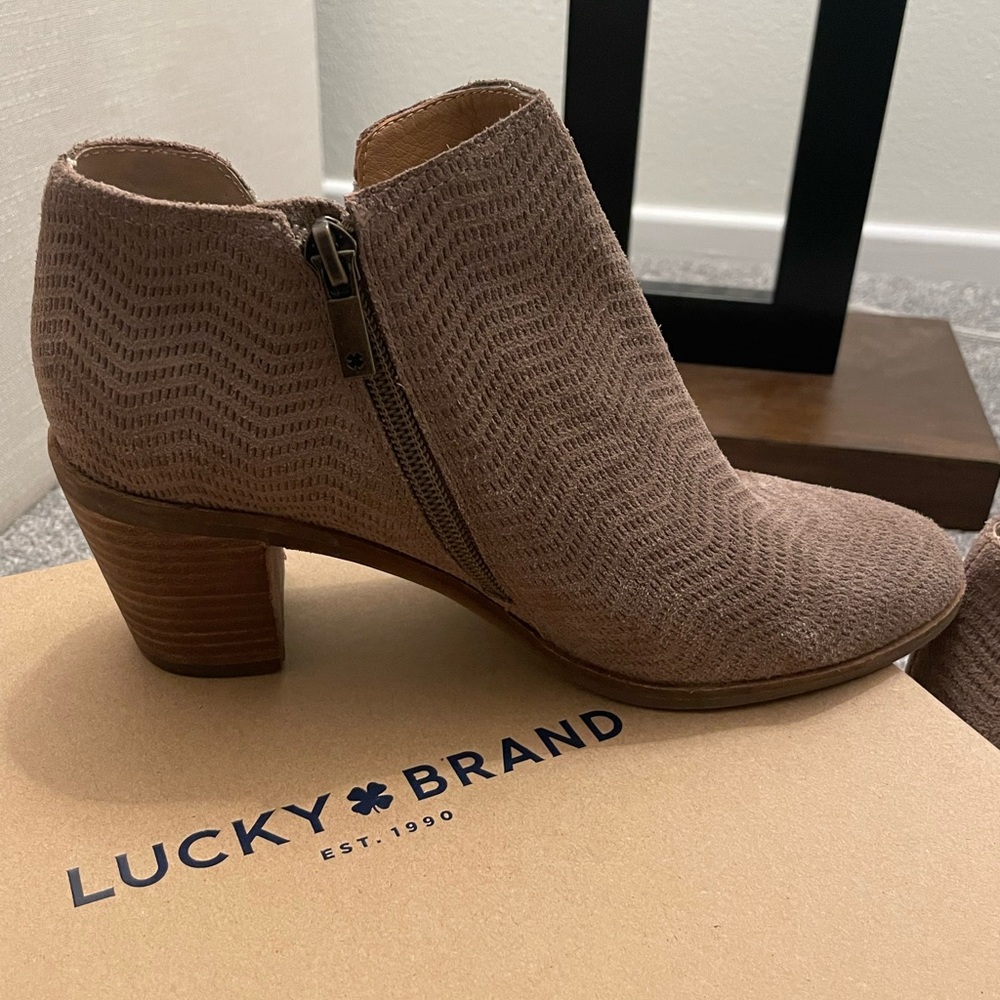 LUCKY BRAND Ankle boots- size 6